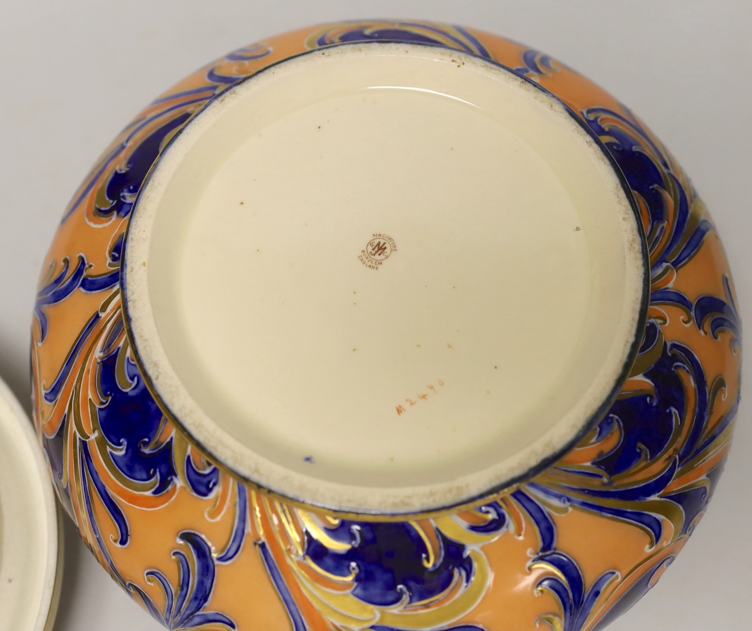 A large Macintyre Florian ware 'poppy' pot pourri bowl and cover, c.1904-1913, no Moorcroft signature, 24cm diameter